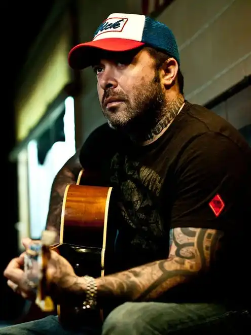 Staind singer Aaron Lewis