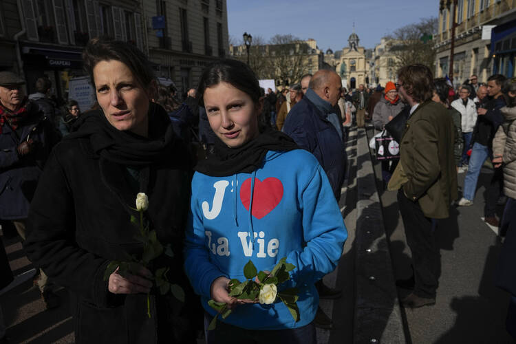 French Pro-Life Movements Mobilize Against New Abortion Freedom Legislation