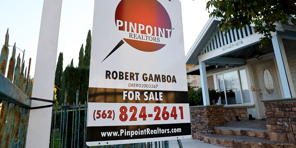 Revival of Mortgage Requests as Interest Rates Fall Below 7%