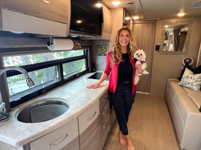 A Podcaster’s Nomadic Journey: Embracing RV Life