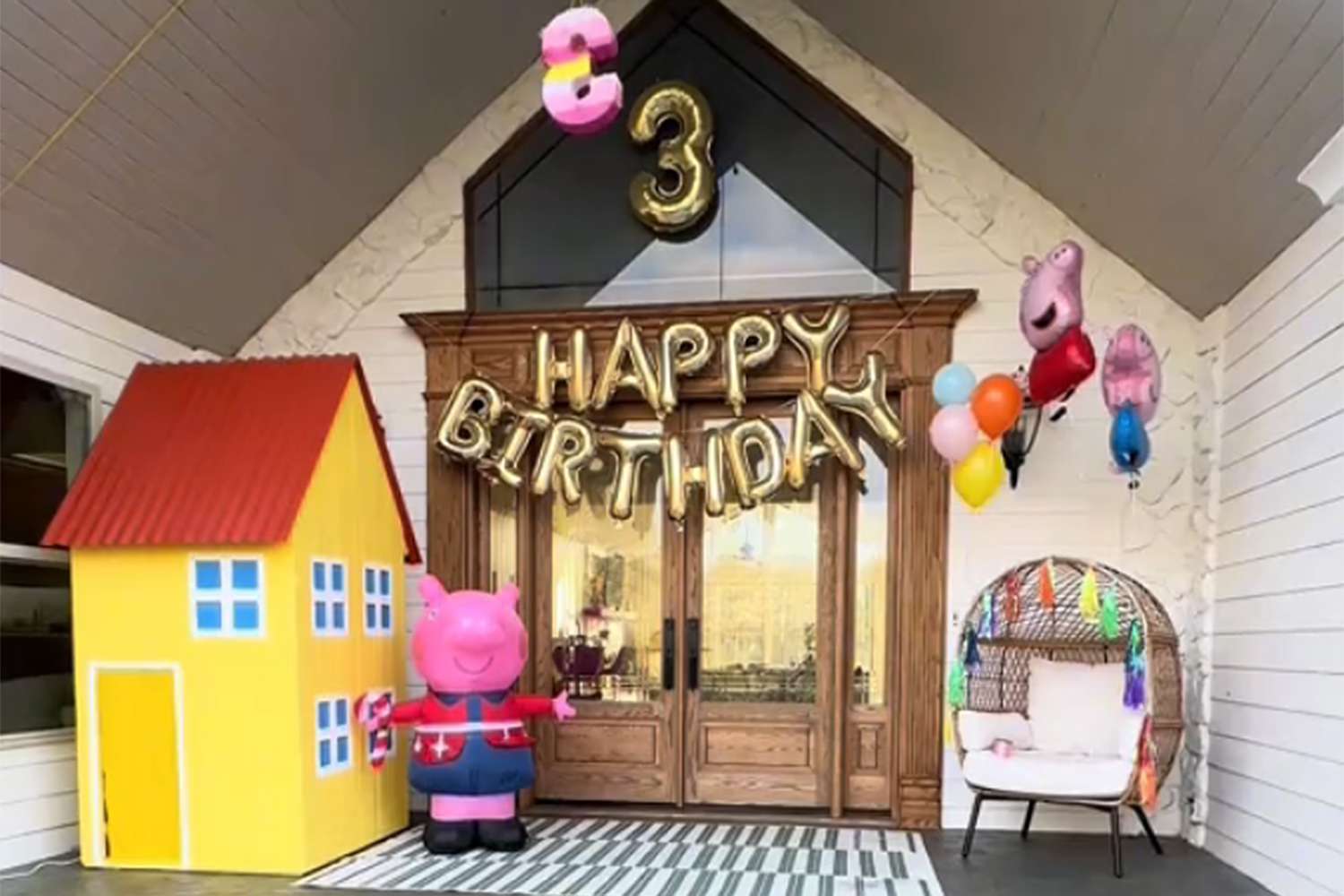 Exclusive: Father’s Birthday Gift – Life-Sized Peppa’s House for Peppa Pig-Loving Daughter