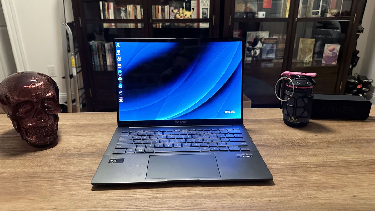 Asus Zenbook Surpasses MacBook Air M3 in Battery Endurance Test