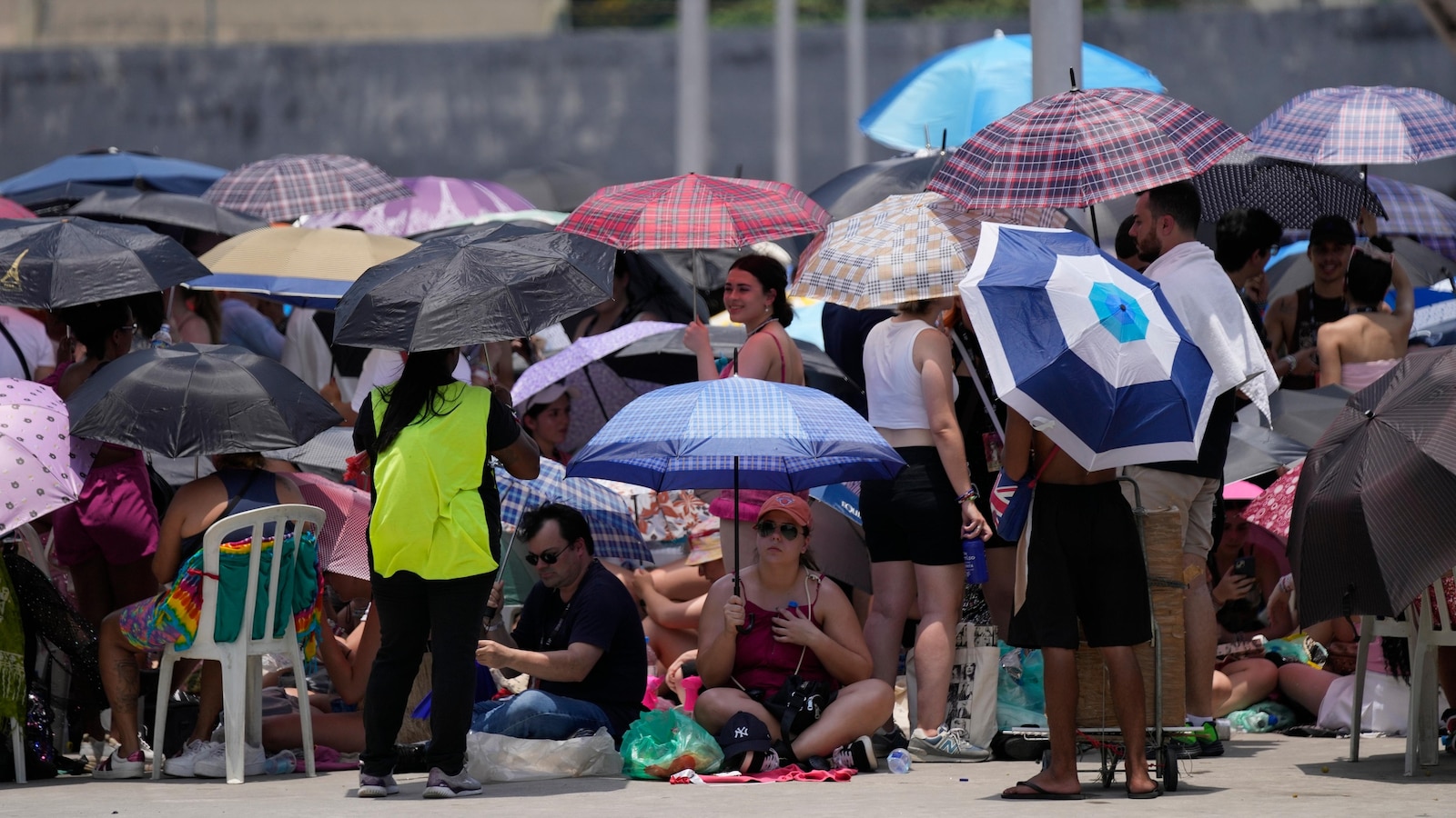 Alleviating Brazil’s Life-Threatening Heat Waves: The Impact of the ‘Taylor Swift Effect’