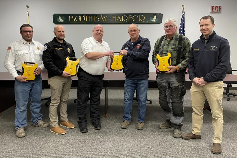 Enhancing First Responders’ Capabilities with Life-Saving AED Deployment
