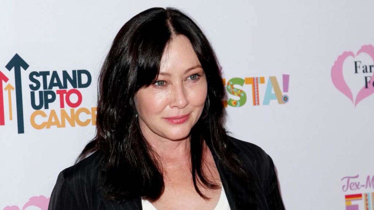 Simplifying Life While Battling Cancer: Shannen Doherty’s Journey