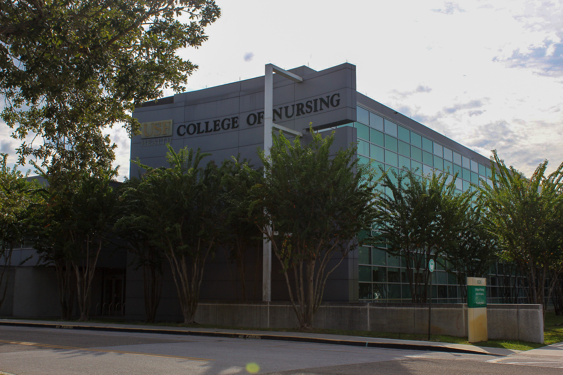 Strategies for Thriving in the Challenging Pre-Med Environment at USF