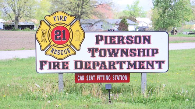 Fire Captain’s Heroic Rescue Saves Family and Pets in Vigo County Blaze