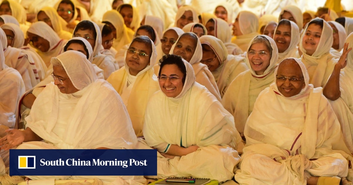Embracing Solitude: Young Indian Jains Transition from Wealth to Alms-seeking