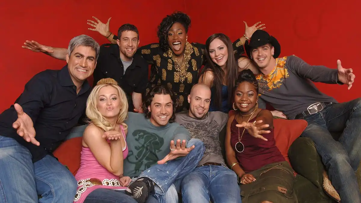 Mandisa with the season 5 cast of
