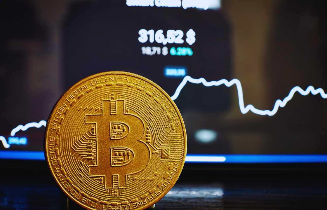 Bitcoin’s Upcoming $4.7B Options Expiry: Can it Secure $30,000 as Long-Term Support?