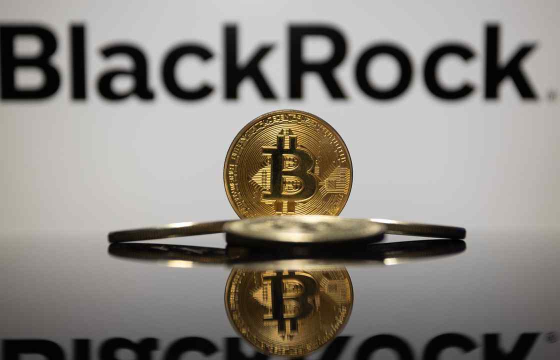 BlackRock’s Bitcoin ETF Poised for Approval? Analyst Pegs Odds at 50%