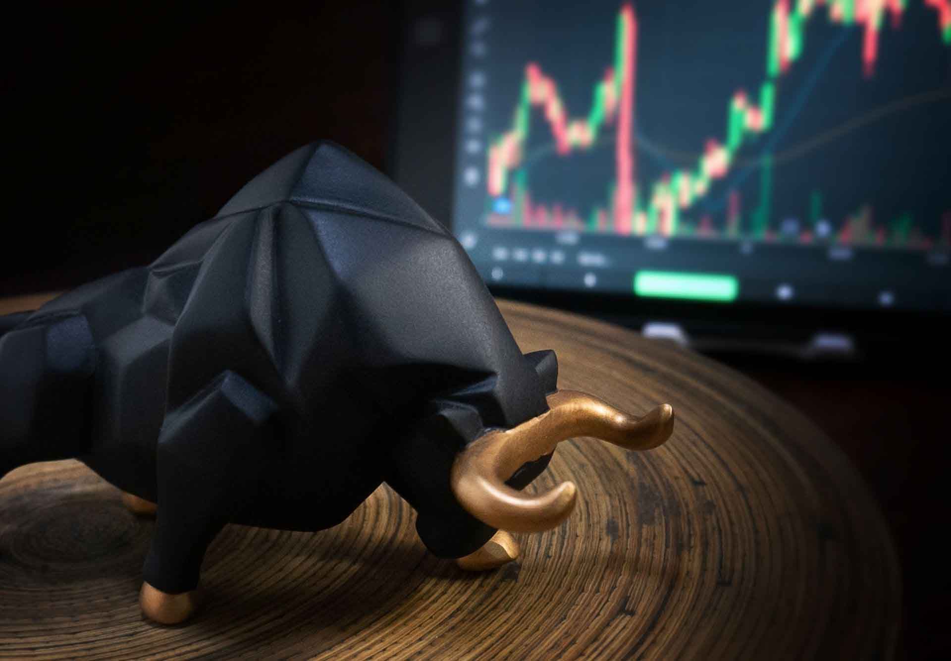 Bulls Stay Strong as Bitcoin Clinches $30K, Anticipating Friday’s $715M BTC Options Closure