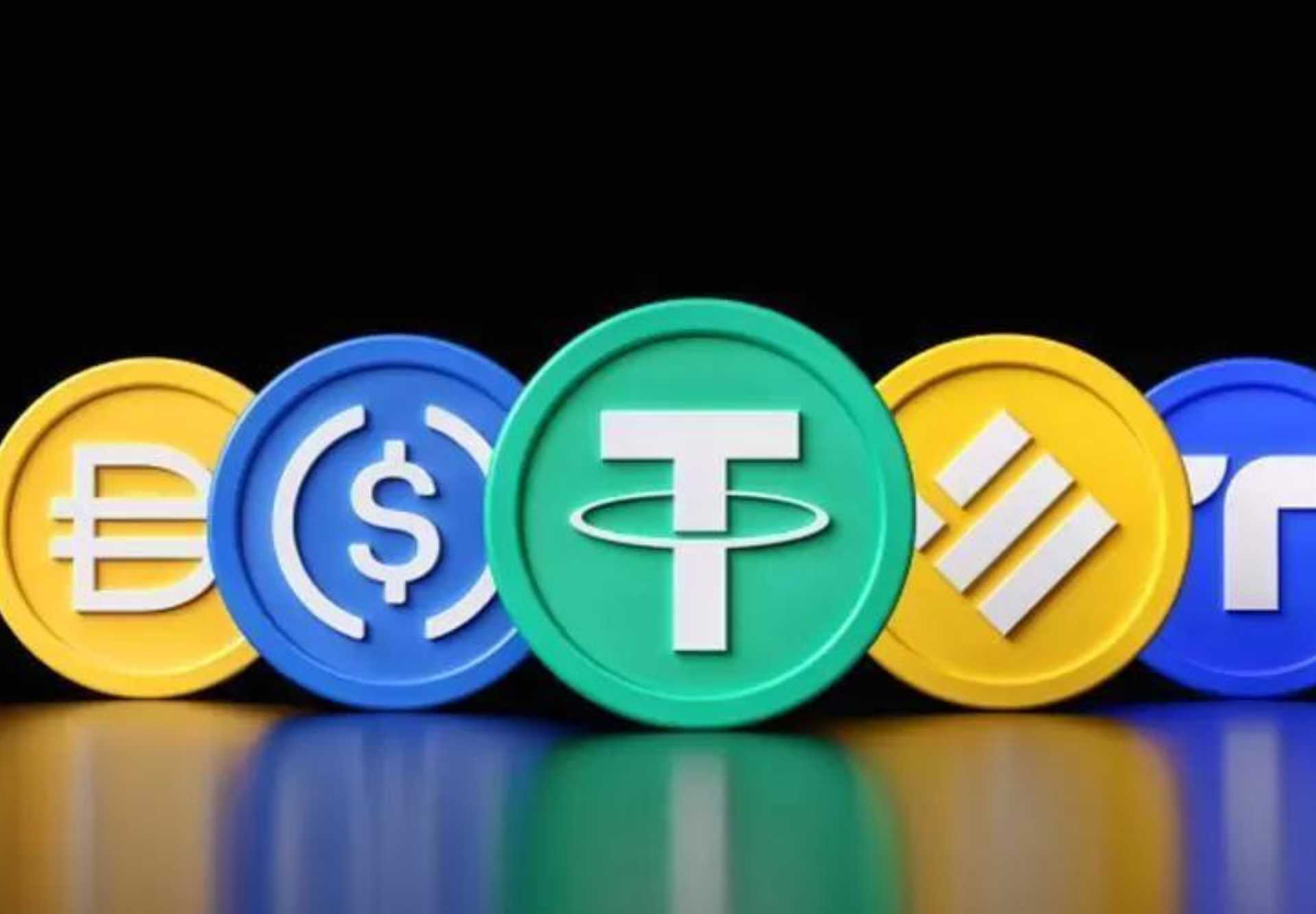 Bridging the Financial Divide: The Role of Stablecoins in Linking Fiat and Cryptocurrency