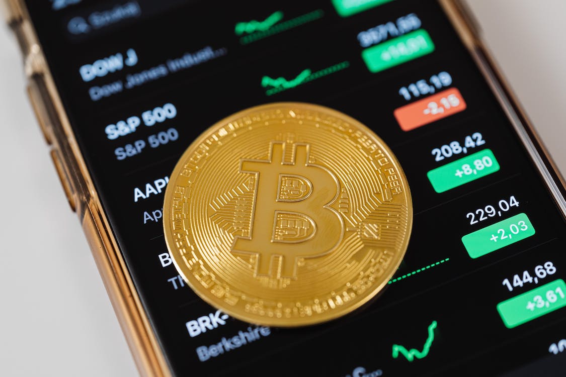 Cryptocurrency Dynamics: Bitcoin’s Influence on Market Newcomers