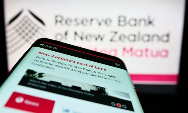 NZ Central Bank Head: ‘Stablecoins Are Not Stable’