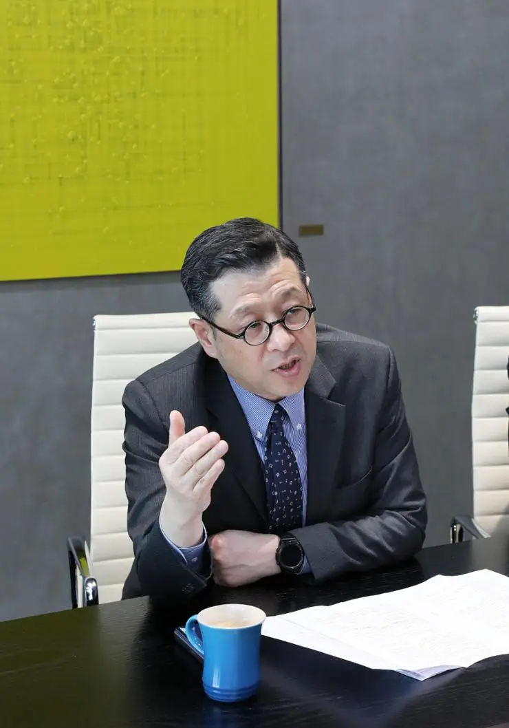 Yulchon's Head of IP & Technology Practice Group, Son Do-il, speaks during an interview with The Korea Times at the headquarters of the law firm in southern Seoul on March 6. Courtesy of Yulchon