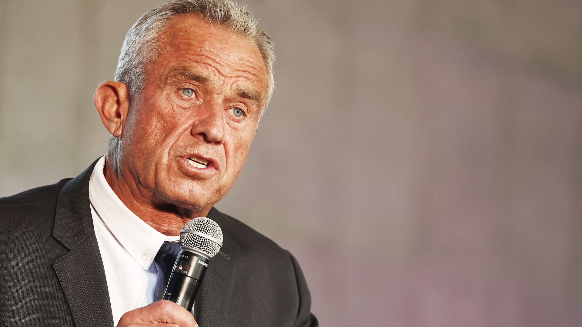 RFK Jr. Proposes Putting Entire Government Budget on Blockchain for Transparency