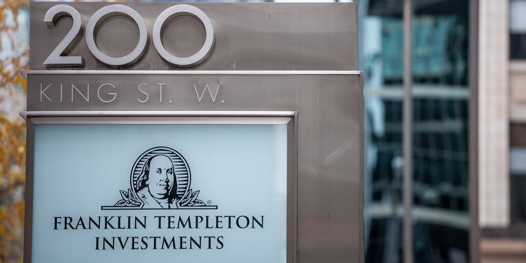 **Revolutionizing Peer-to-Peer Transactions in Blockchain Funds: Franklin Templeton’s Cutting-Edge Approach**