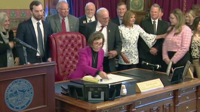 Iowa approves new education funding package