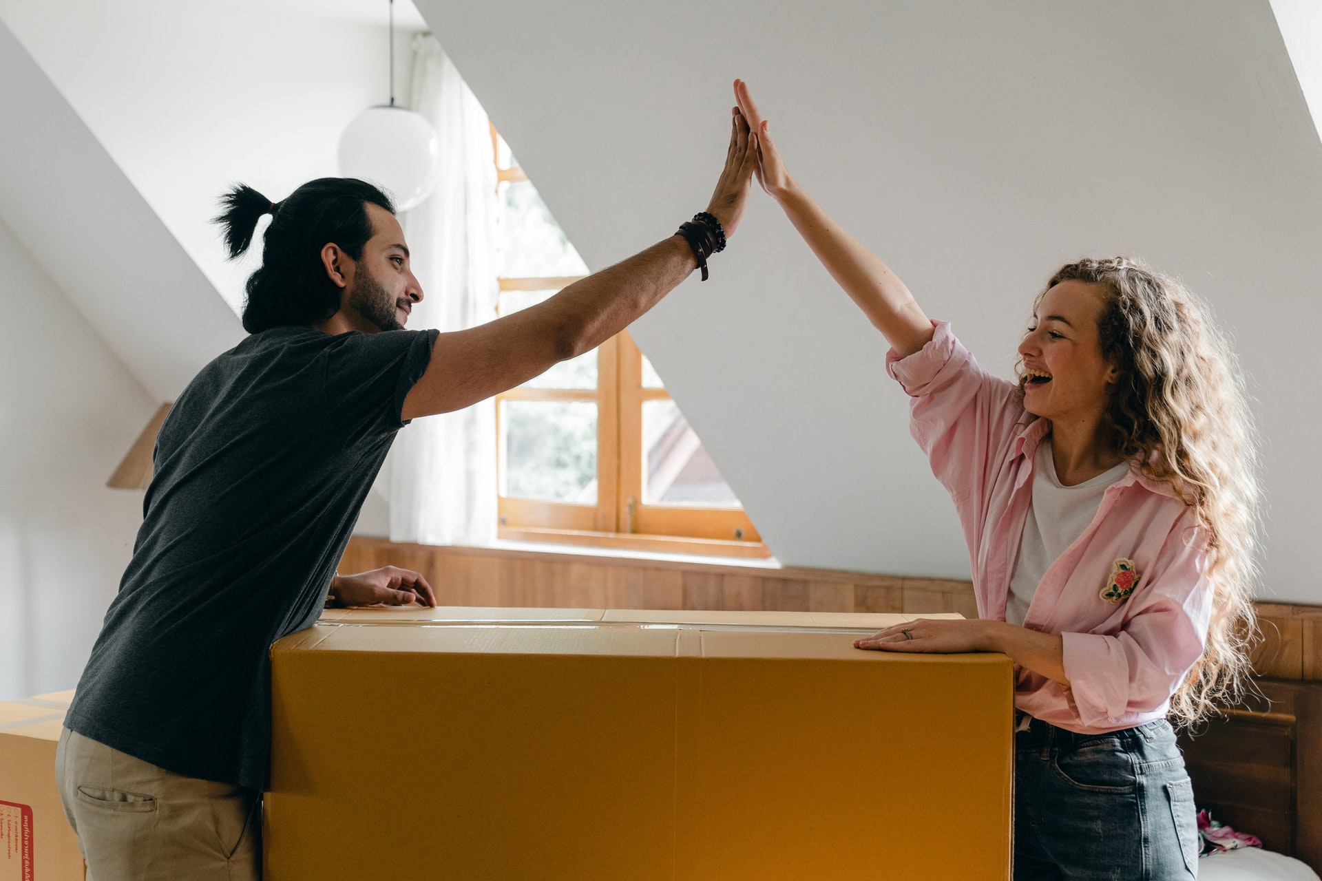 Signs That You Are Ready to Move In Together