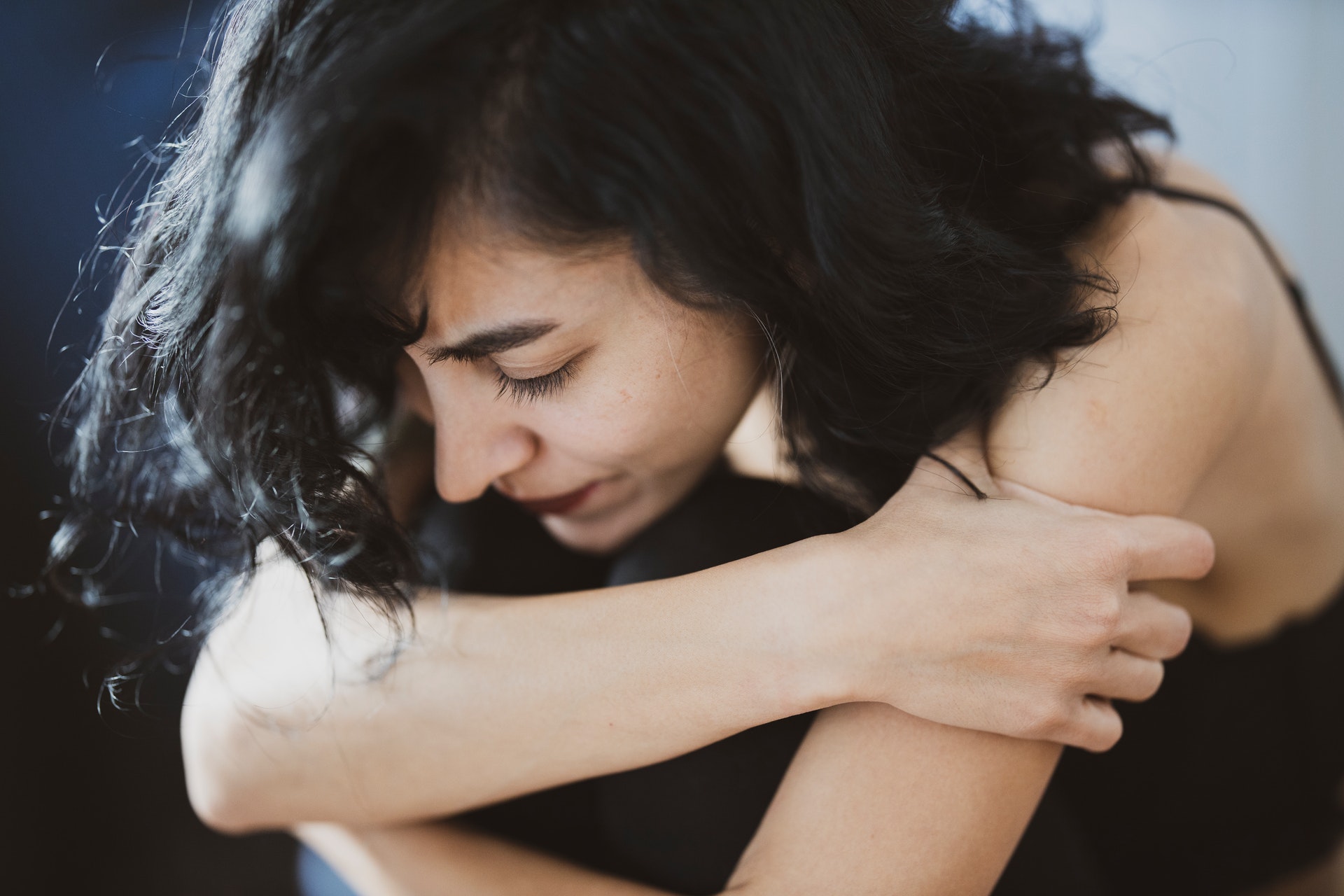 Warning Signs You Have An Emotionally Unavailable Partner