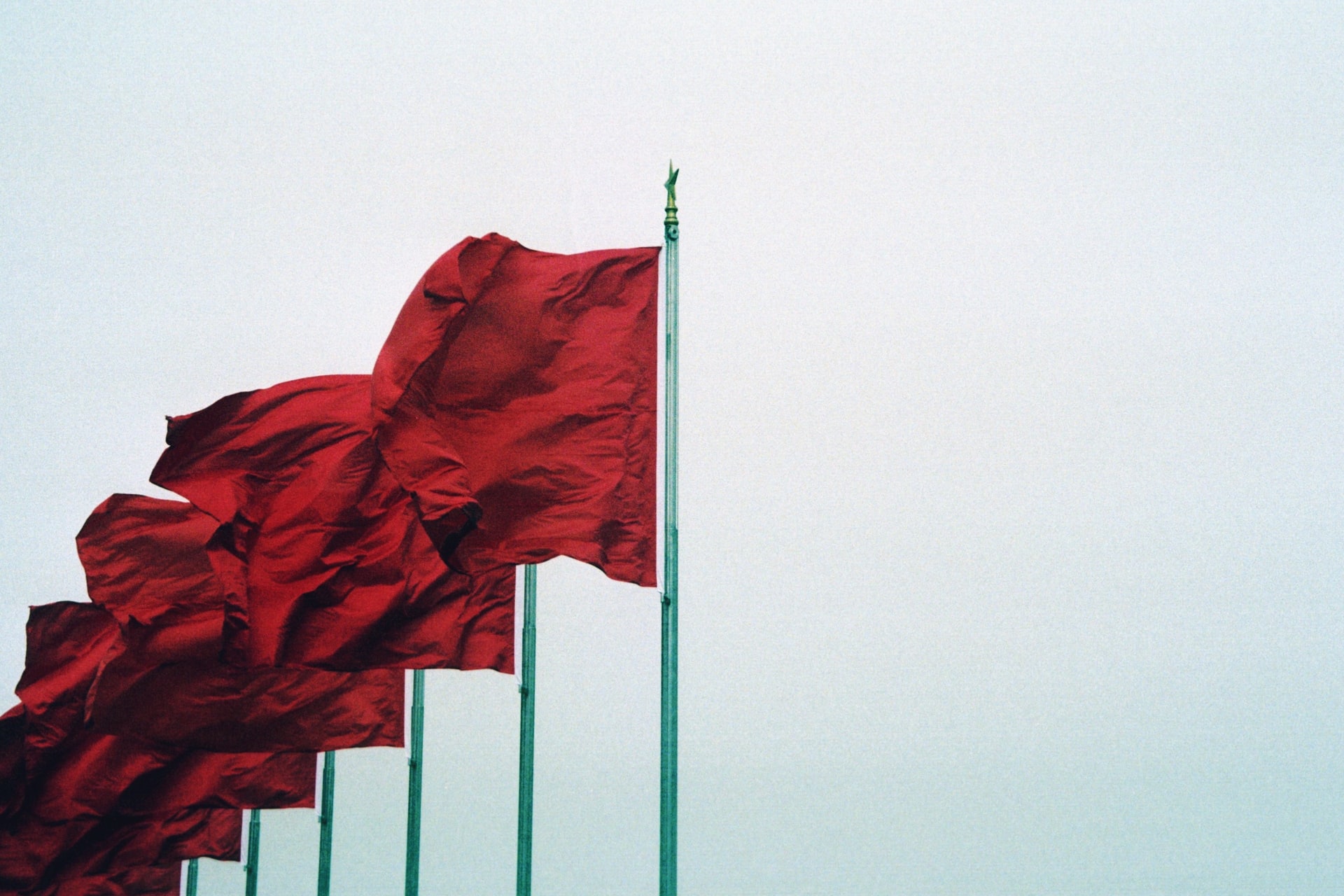 Red Flags That Your Relationship Is Dying