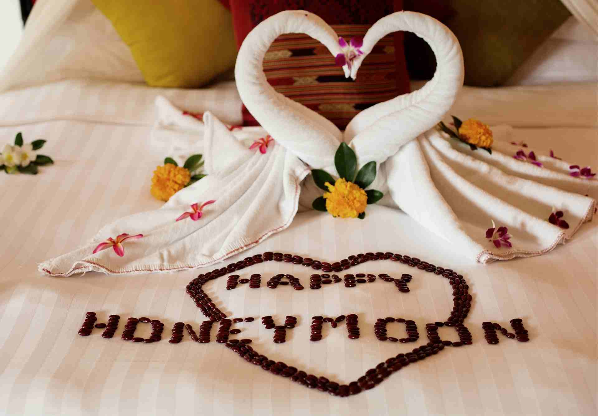 Signs That Your Honeymoon Is Coming To An End