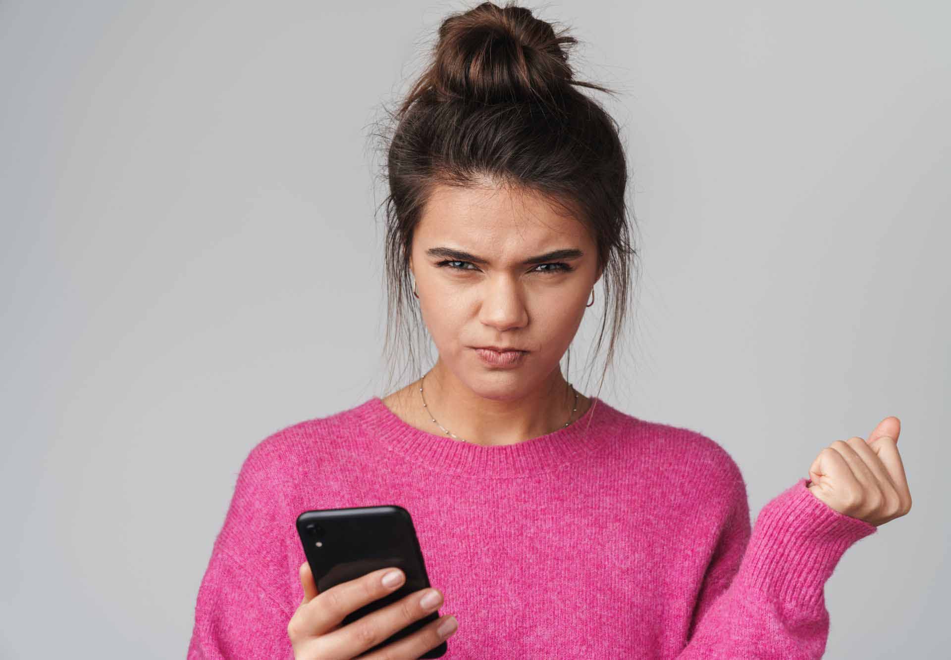 10 Reasons Why He's Still Texting You