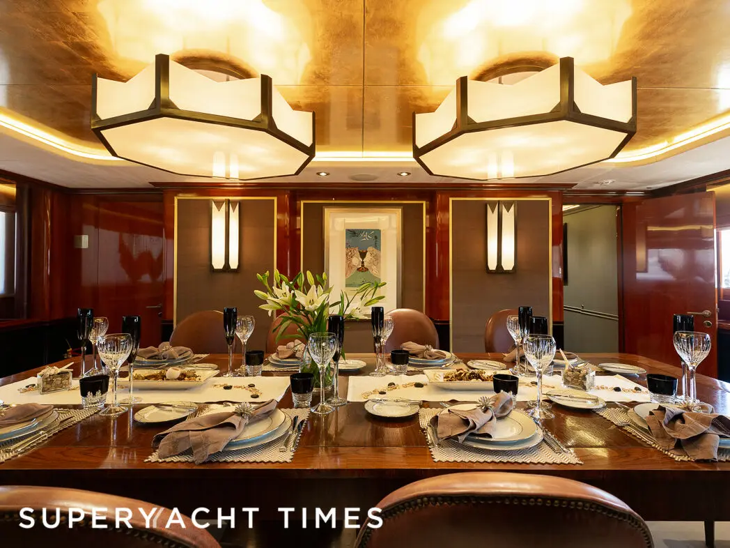 Il Sole yacht dining