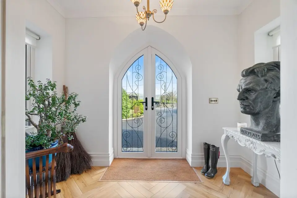 The entrance hall with Yeats bust