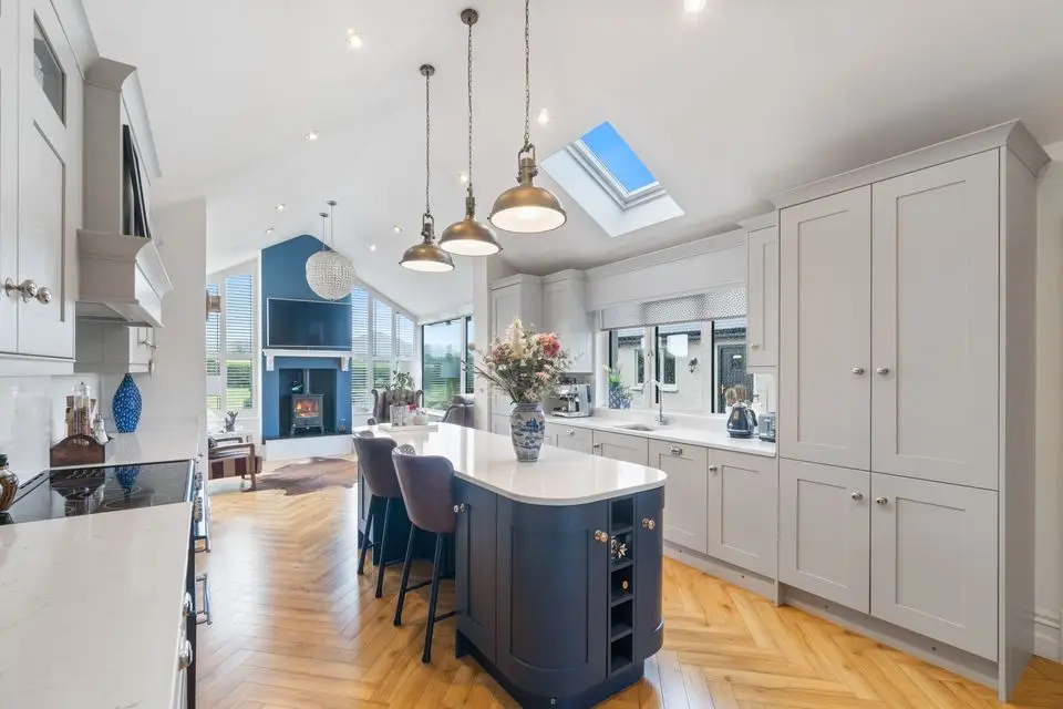 The kitchen with island unit