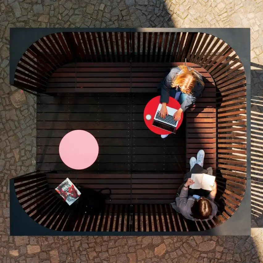 Platform seating by David Karásek and Michael Tomalik for Mmcité