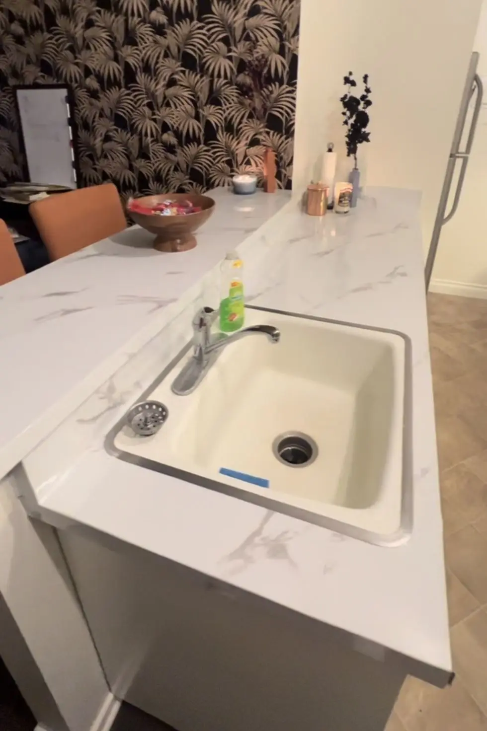 peel and stick countertop renter friendly