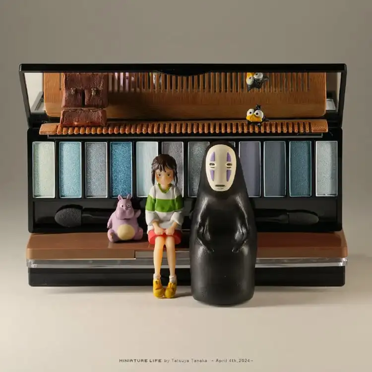 Miniature depicting a scene from Spirited Away using a an eye shadow palette