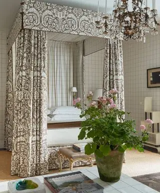 bedroom with four poster