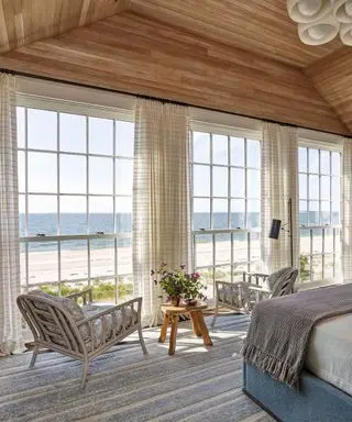 bedroom with view to seaside