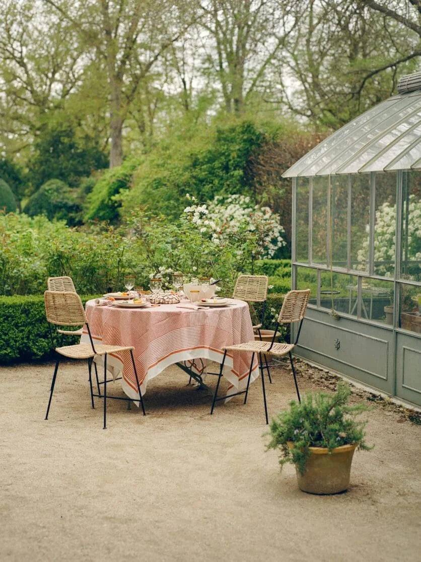 caravane summer dinner table