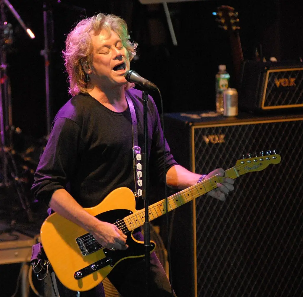 Eric Carmen of The Raspberries in concert