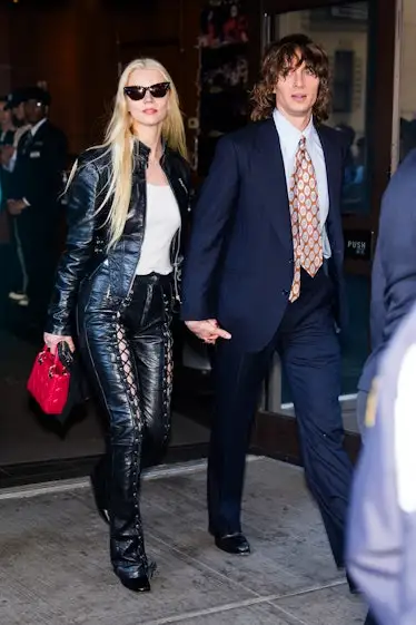 Anya Taylor-Joy (L) and Malcolm McRae attend the New York Knicks vs Chicago Bull game at Madison Squ...