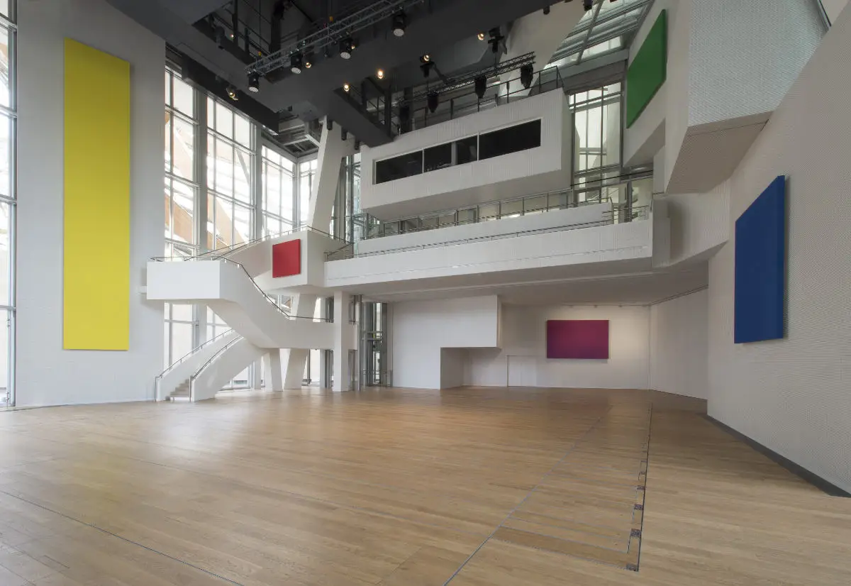 Fondation Louis Vuitton: The Red Studio By Mattise & Shapes And Colours By Kelly