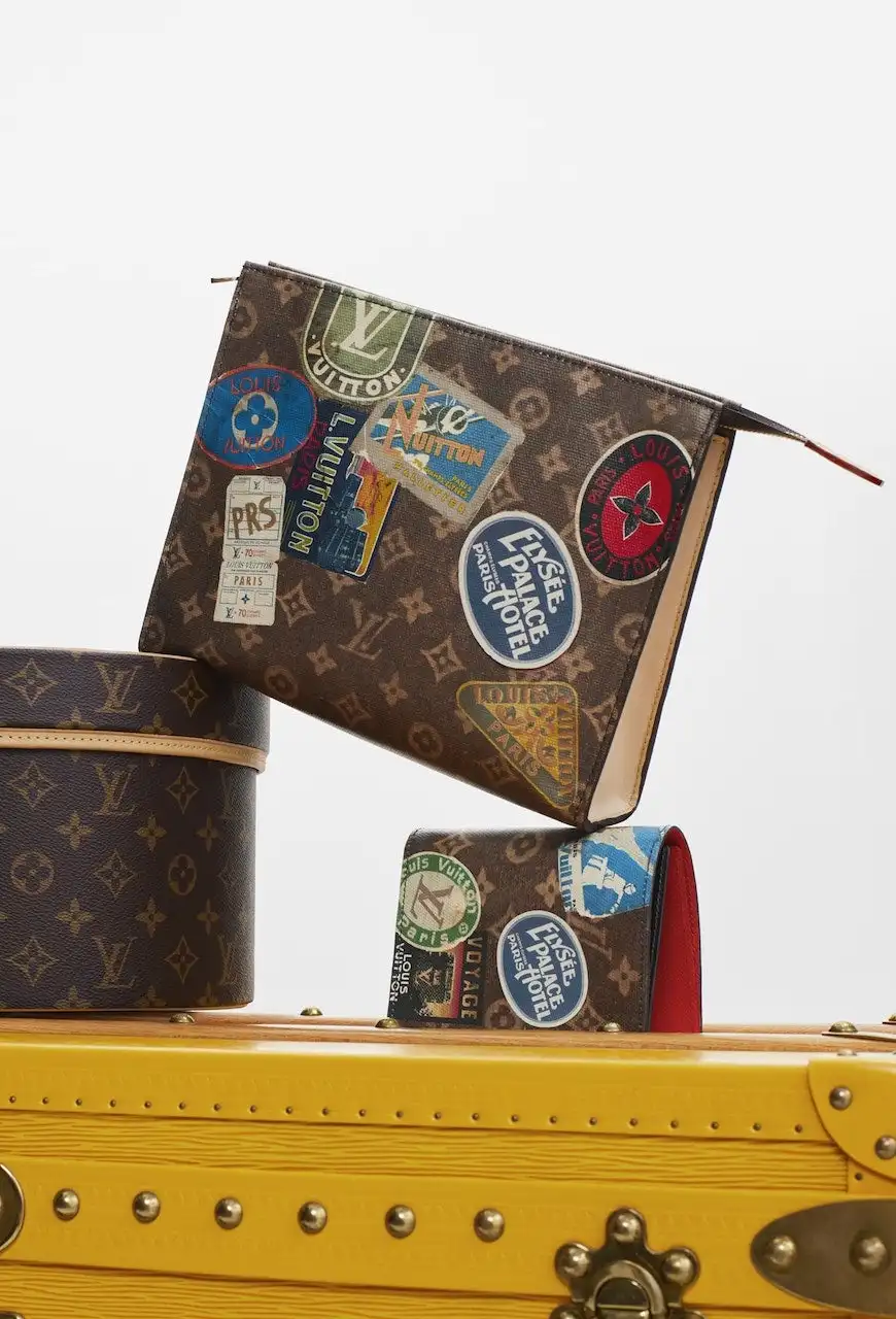 Louis Vuitton flight mode passport holder