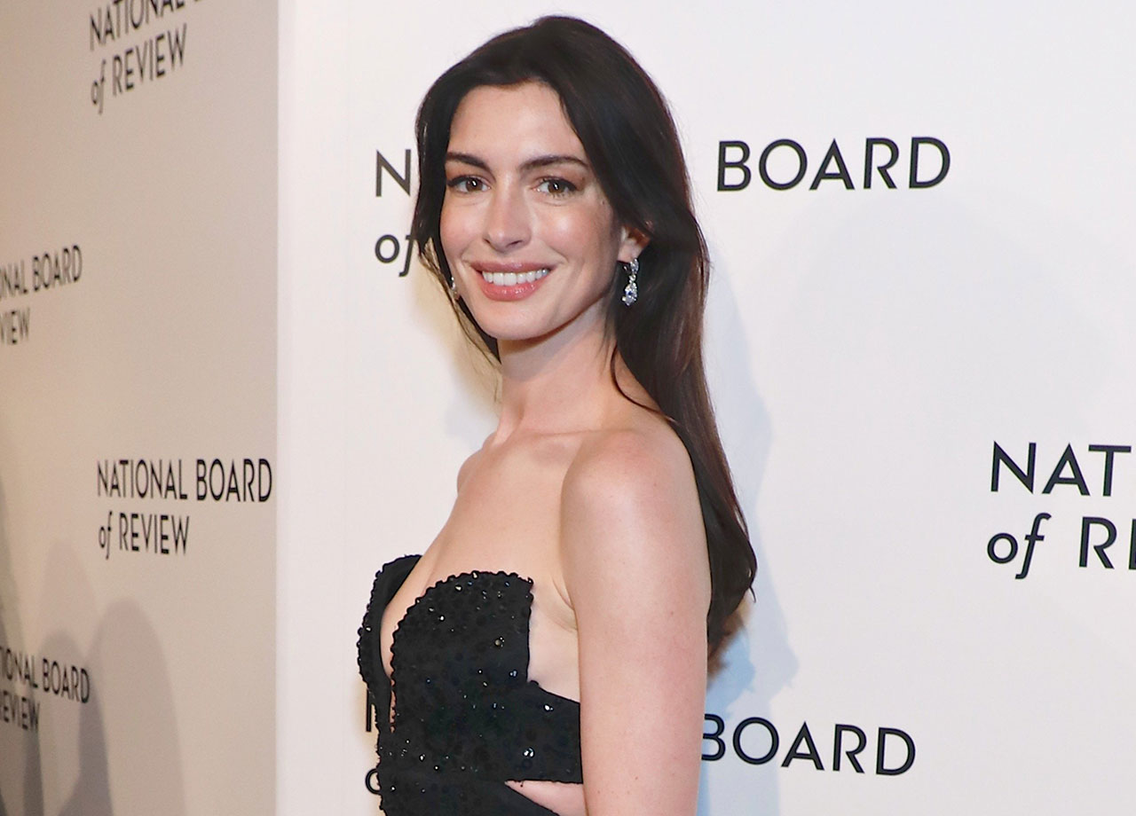 anne hathaway 2024 national board of review gala