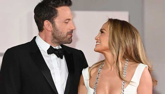 People Have Conflicting Reactions to Ben Affleck and Jennifer Lopez’s Viral Video