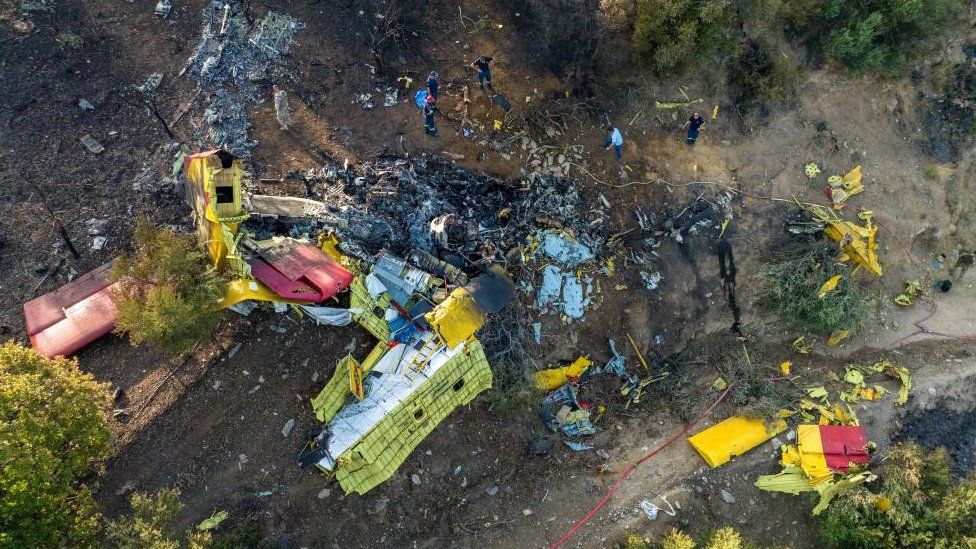 Greece fires: Two pilots die after firefighting plane crashes