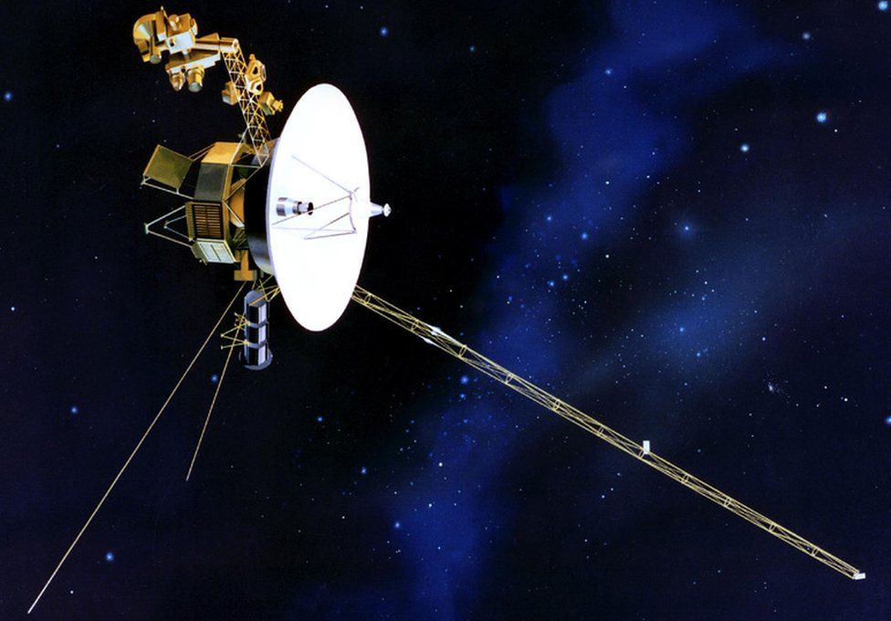 Voyager 2: Nasa loses contact with record-breaking probe after sending wrong command