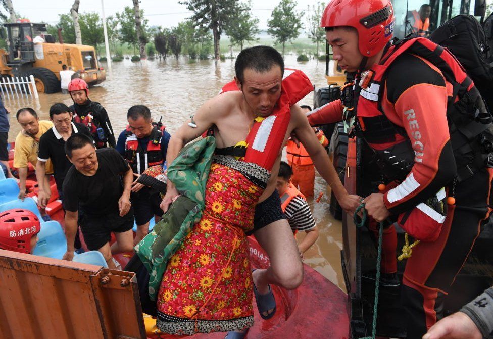 Typhoon Doksuri: Alarming pictures show floods in China, Philippines