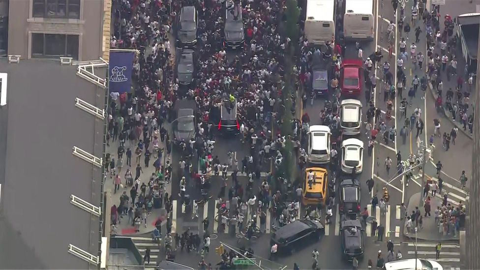 Twitch streamer Kai Cenat’s ‘giveaway’ sparks chaos in Manhattan