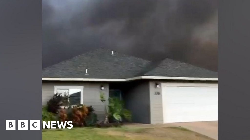 Hawaii resident films moments before home overcome by fire