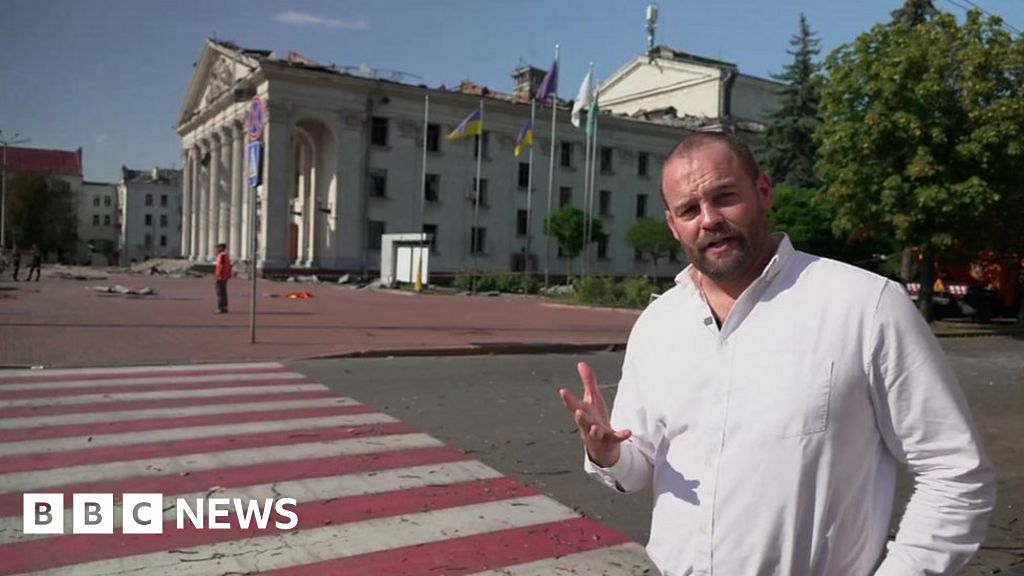 At the scene of missile strike on Ukrainian theatre