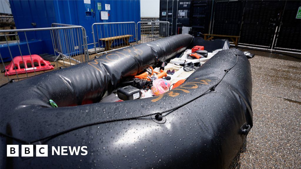 How dangerous are the English Channel dinghies?